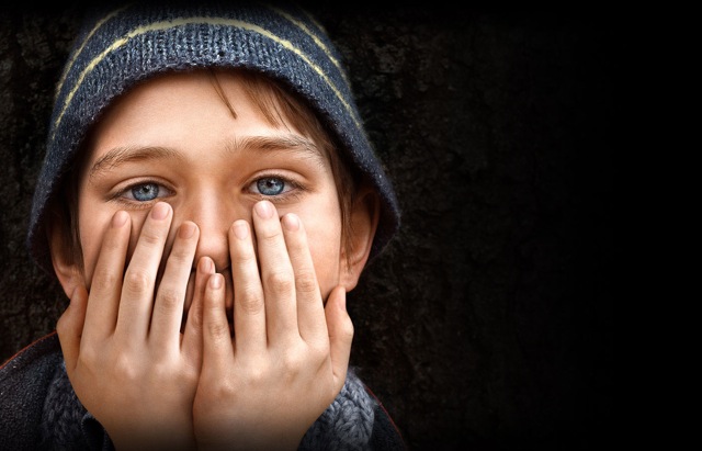 ものすごくうるさくて、ありえないほど近い