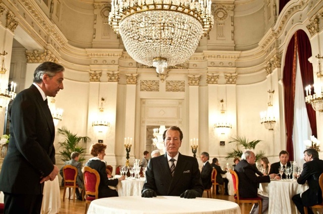 鑑定士と顔のない依頼人